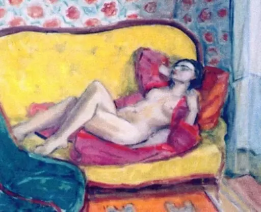 Nud pe canapea
