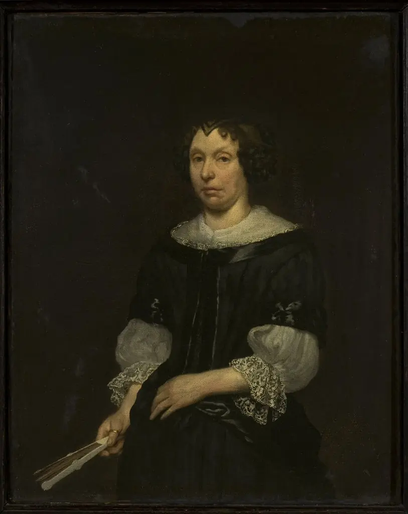 Portrait of a lady with a folding fan