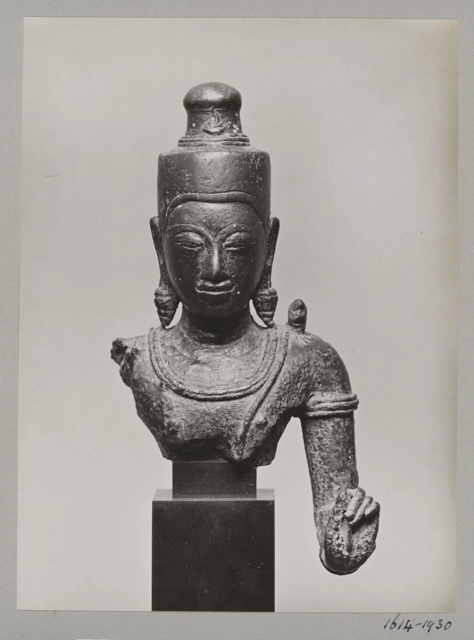Bronze Cambodian sculpture of Buddha, ca. 13th century, V&A Museum, London, by Unknown, photographic, 1924