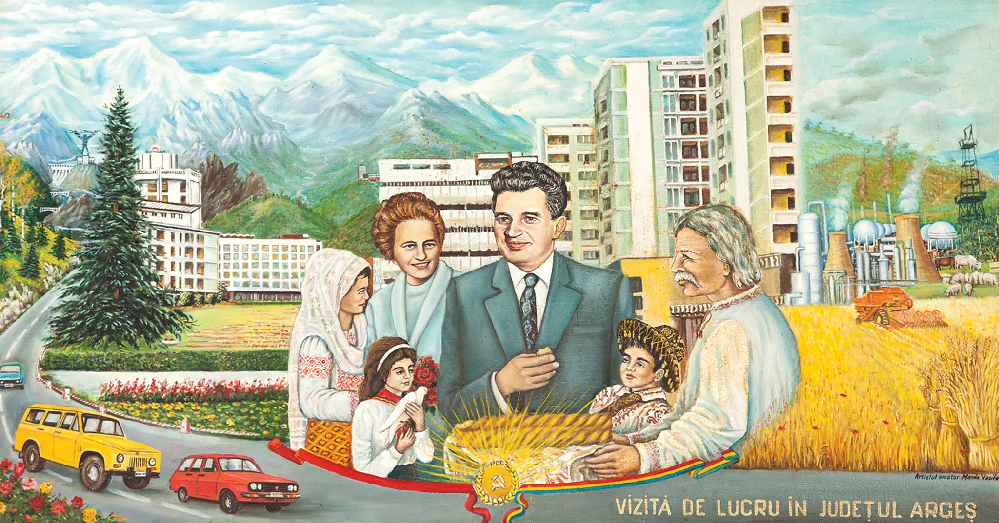 Tablou ”Vizită de lucru în Județul Argeș”, semnat artist amator Manda Vasile. În centru Nicolae și Elena Ceaușescu primind omagiul locuitorilor județului. Tabloul redă imaginea economiei argeșene în care se află fabrica de automobile ”Dacia” de la Colibașu și cea de autoturisme ”ARO” de la Câmpulung. Oferit de Comitetul Județean de Partid Argeș (1982)., by Manda Vasile