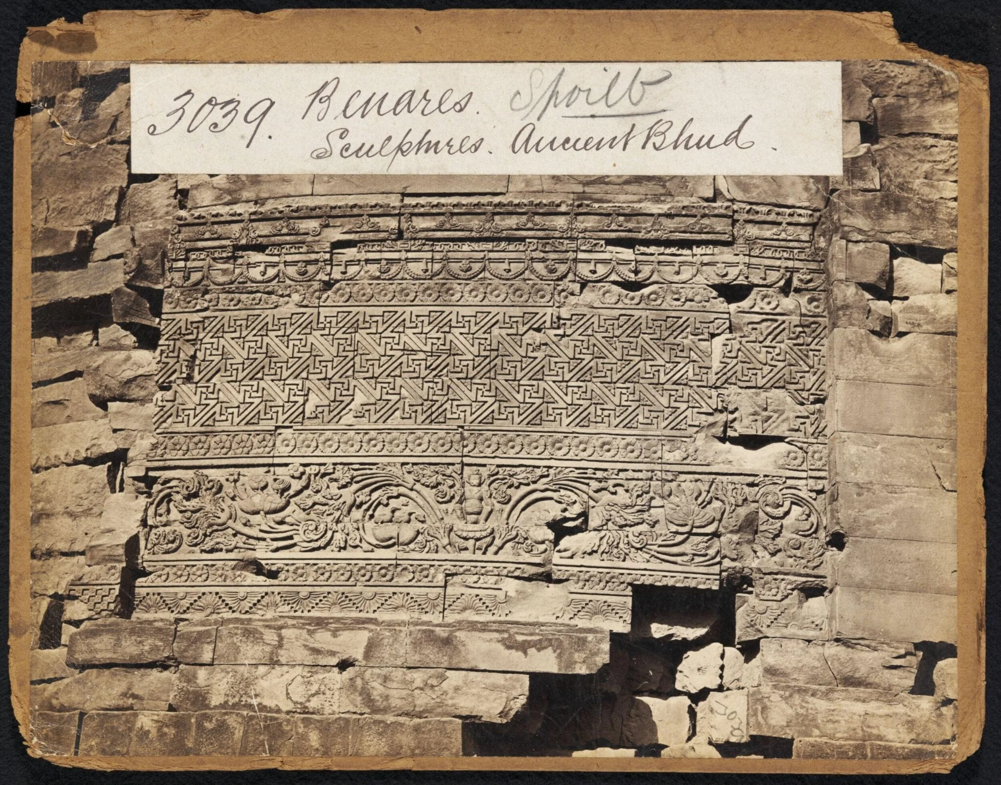 Benares.  Sculptures.  Ancient Bhud