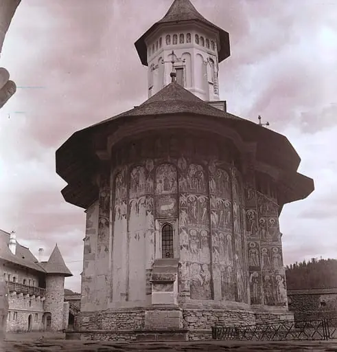 Research Bucovina, Vatra Moldovița. The Monastery And The Church - View With The Absida And The Turla Of The Church (1980)