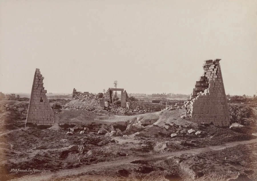 Karnak, Les Pylônes d'Horus