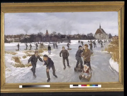 Children skating outside Fåborg