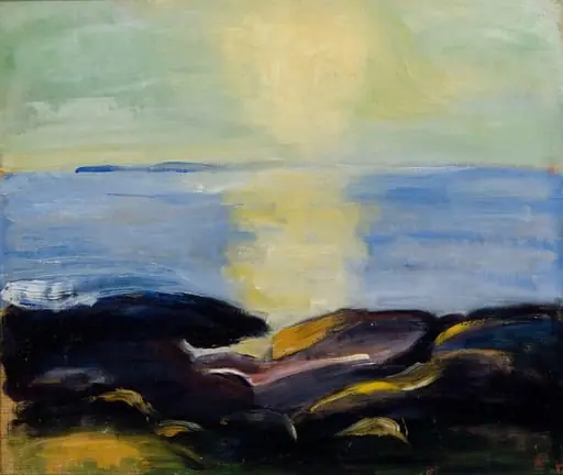 Aurinko nousee meren yllä