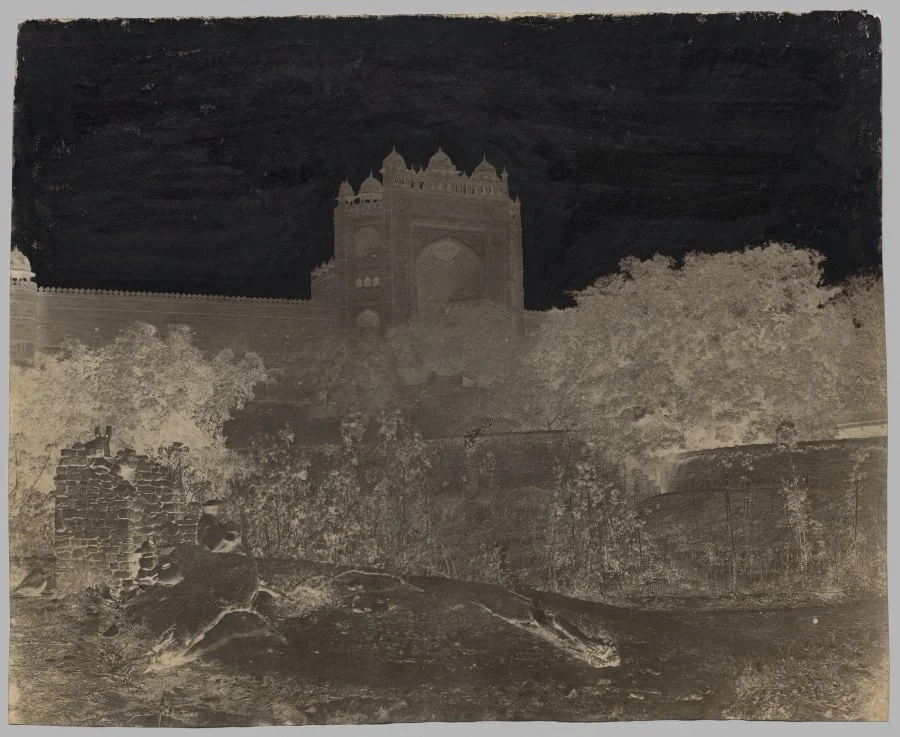 Buland Darwaza with Figure, by Dr. John Murray, 1860