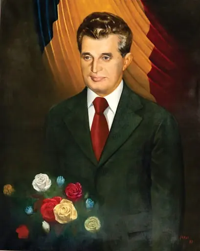 Tablou ulei pe pânză, portret Nicolae Ceaușescu semnat Ispas și datat în partea dreaptă jos. Este prezentat într-o postură solemnă cu un buchet de trandafiri, în spatele său tricolorul. Culorile drapelului se regăsesc și în coloritul trandafirilor. Comandat de Comitetul Județean de Partid Alba (1983).