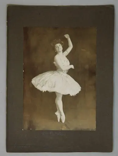 Studio photograph for the ballet 'L'Amour'