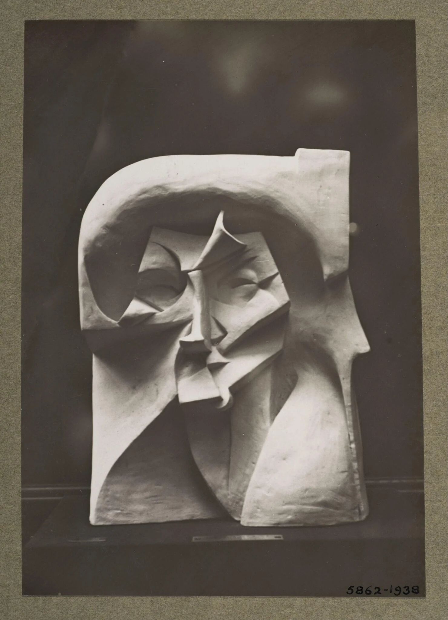Abstract Solids and Hollows of a Head