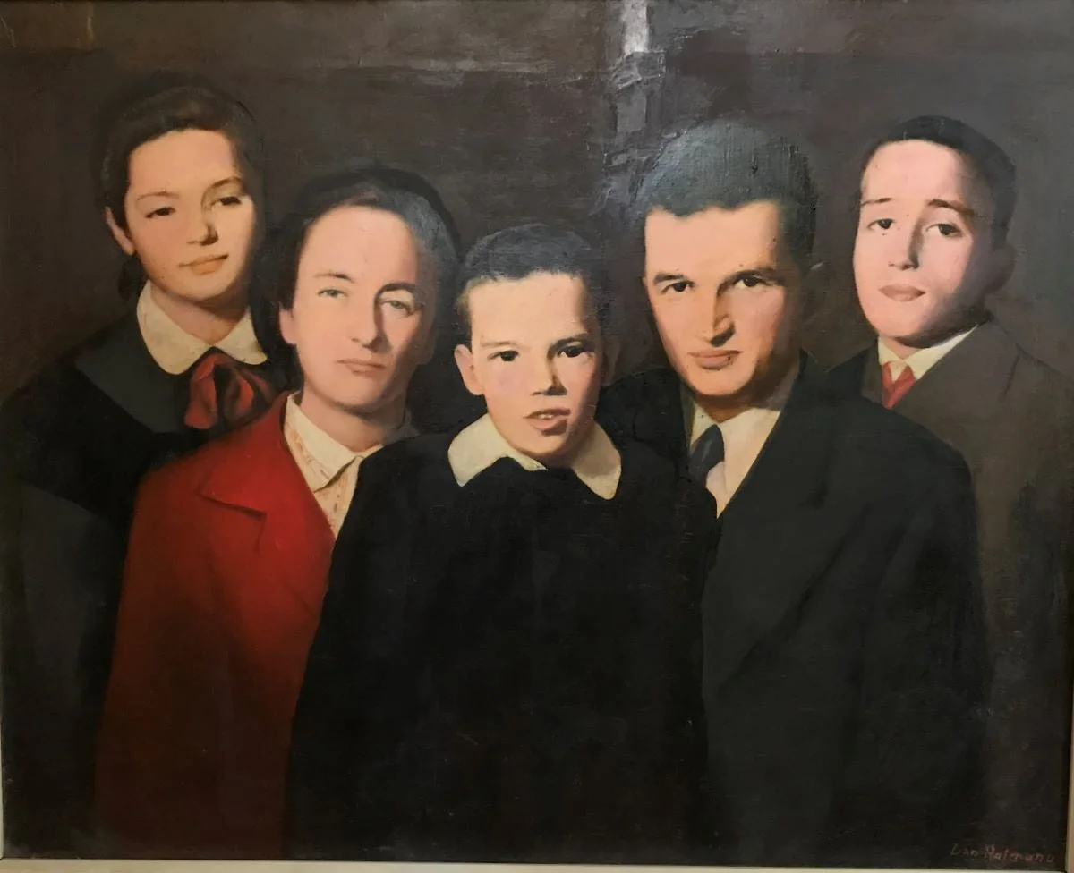 Familia Ceaușescu, by Dan Hatmanu, unspecified