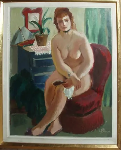 Nud în fotoliu roșu