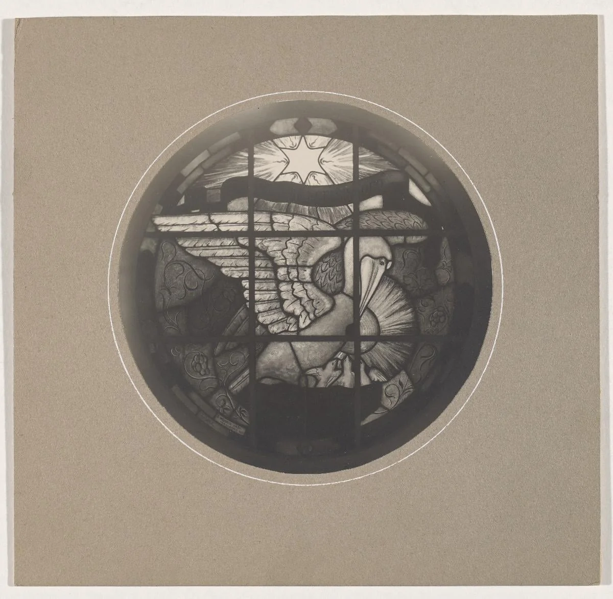 lasimaalaus, Hauhon kirkon kuori-ikkuna, pelikaani, by Runar Vilhelm Allén