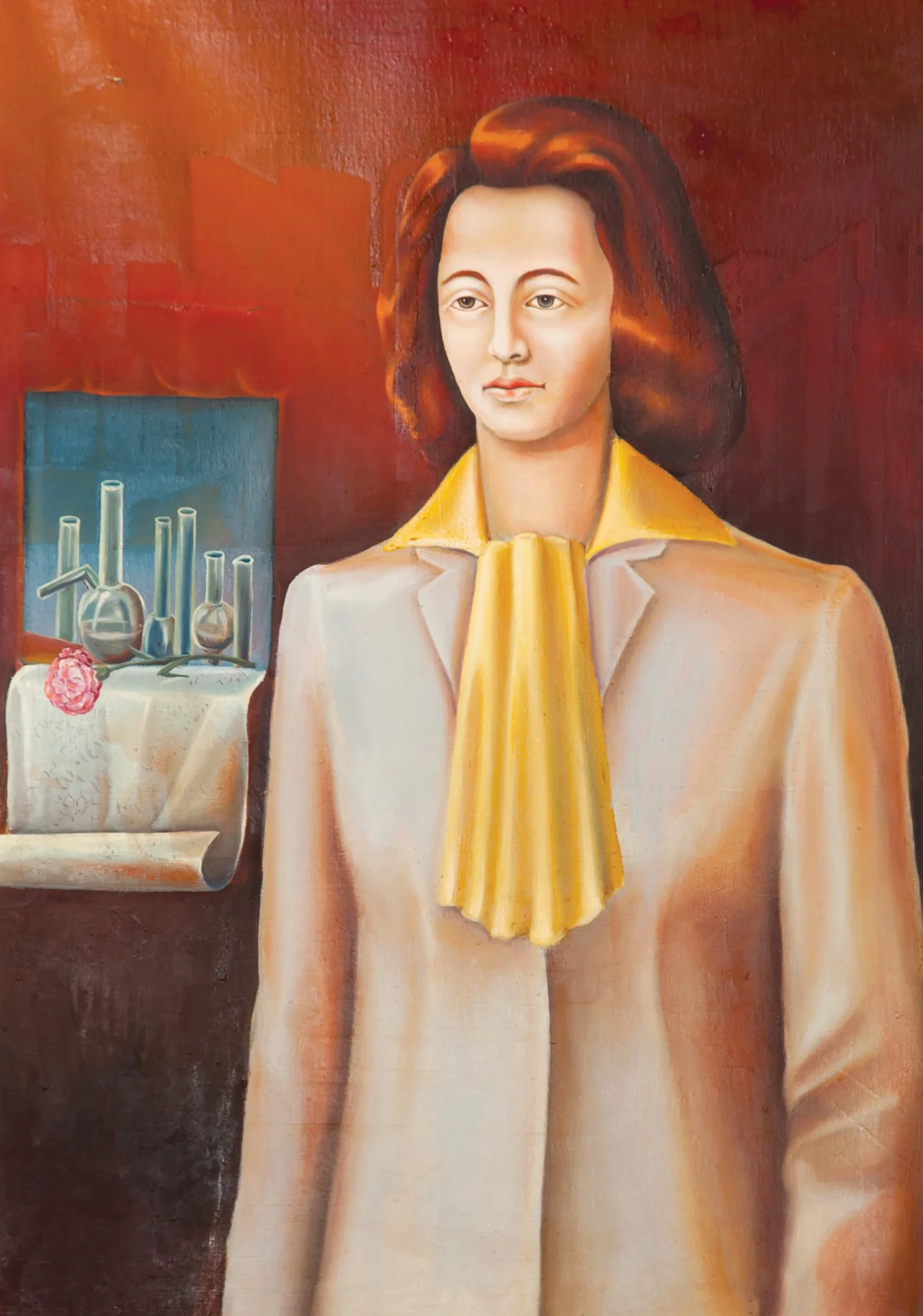 Tablou, ulei pe pânză, portret Elena Ceaușescu, nesemnat, nedatat. Elena Ceaușescu este reprezentată alături de recipiente folosite în laboratoare, alături de o diplomă și o garoafă roz. Comandat și oferit de Comitetul Județean de Partid Caraș Severin, 6 ianuarie 1979., by Unknown, 1850