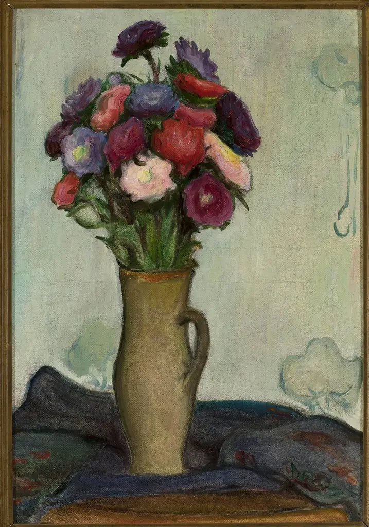Flowers in a vase /Asters/