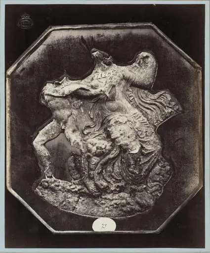 Antique bronze circular appliqué