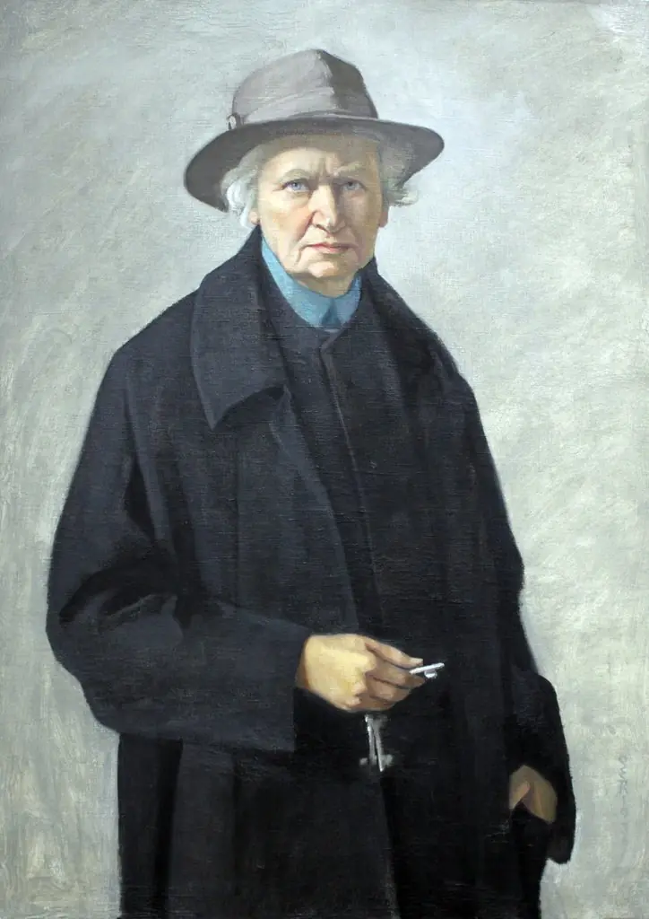 Self-portrait with keys