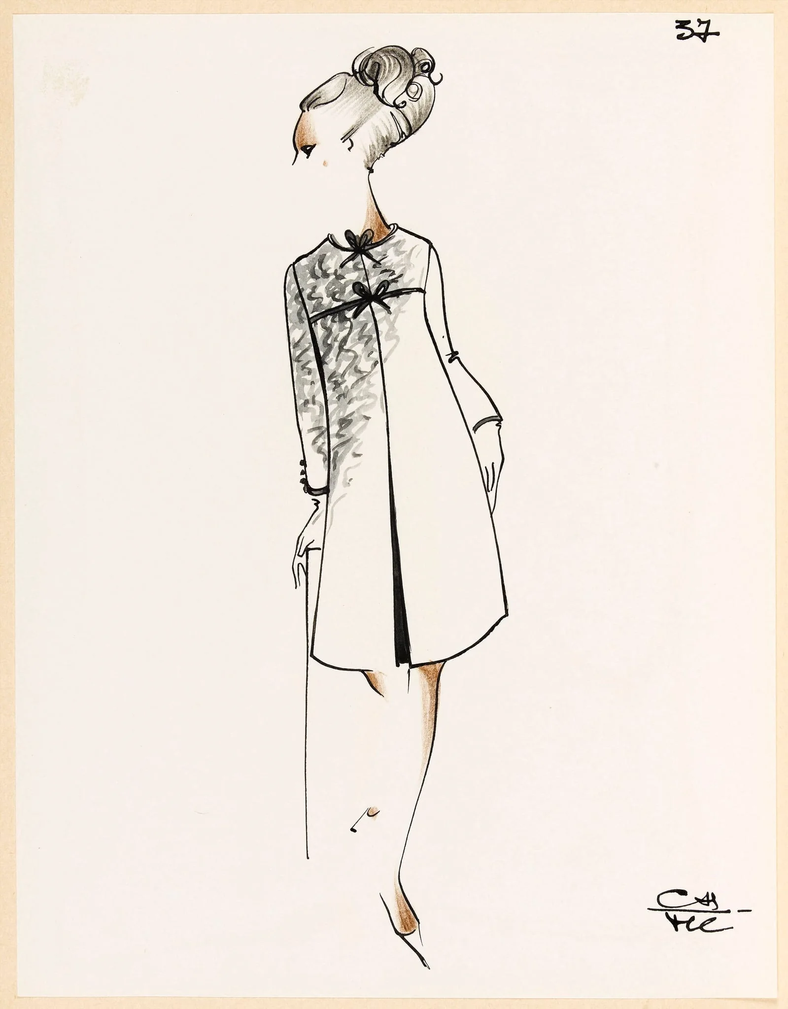 Manteau gris noué au col et sur la poitrine, by Marie-Louise Carven, 1967