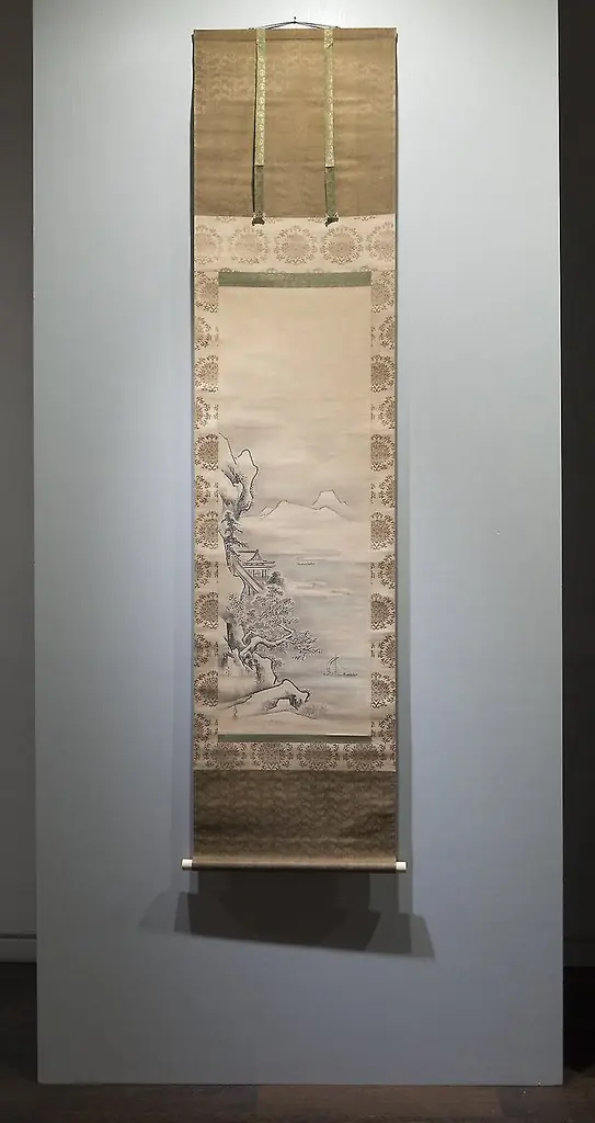Fei Jiang-fang with a Crane