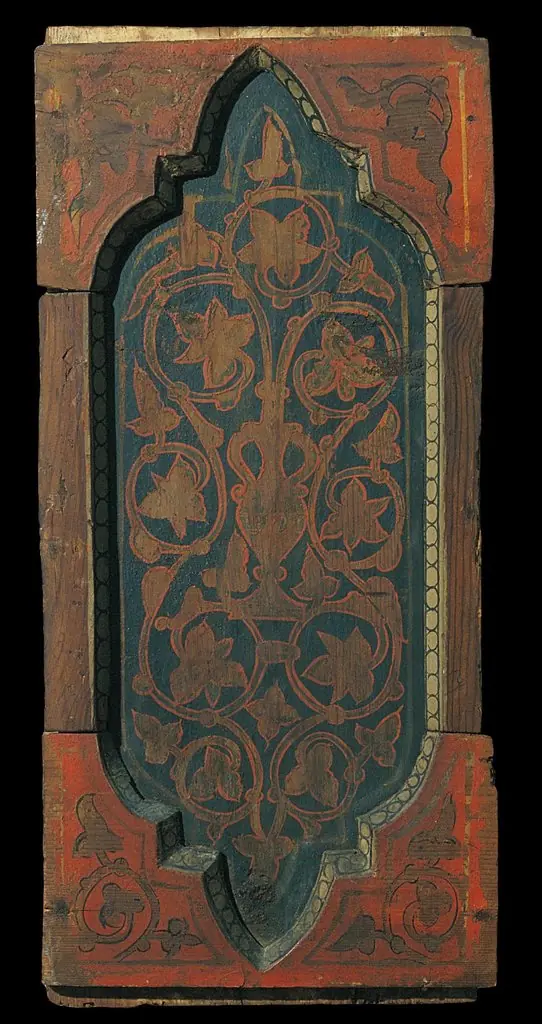 Coffered ceiling panel with plant motifs
