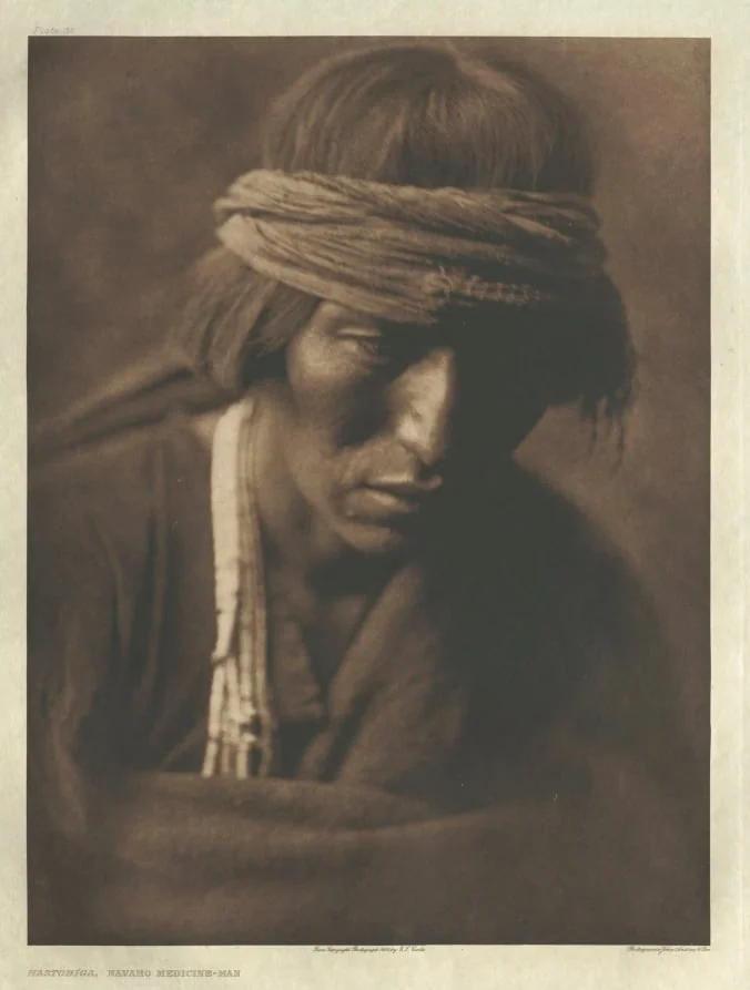 Portfolio I, Plate 35: Hastobíga-Navaho Medicine-Man, by Edward S. Curtis, 1904