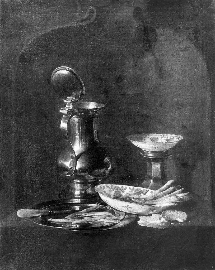 Still life with pewter utensils and Chinese bowls