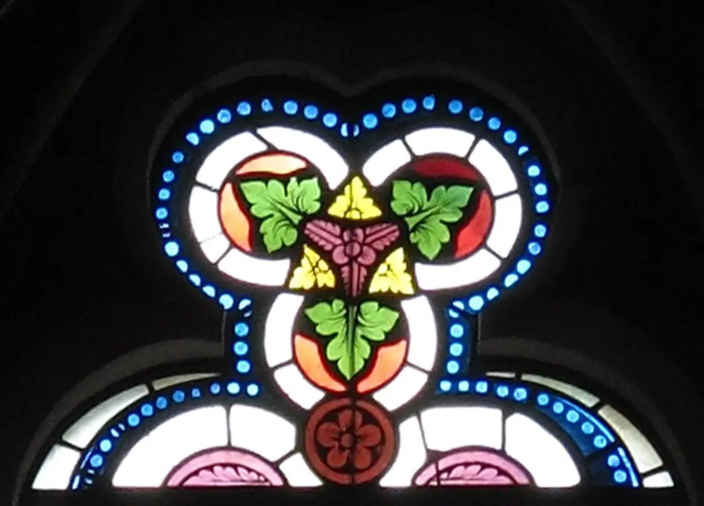 Ornamental Lancet Heads