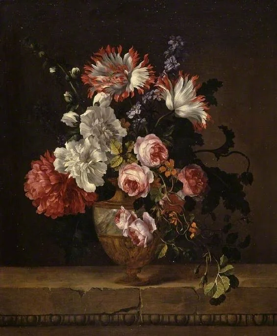 A vase of flowers