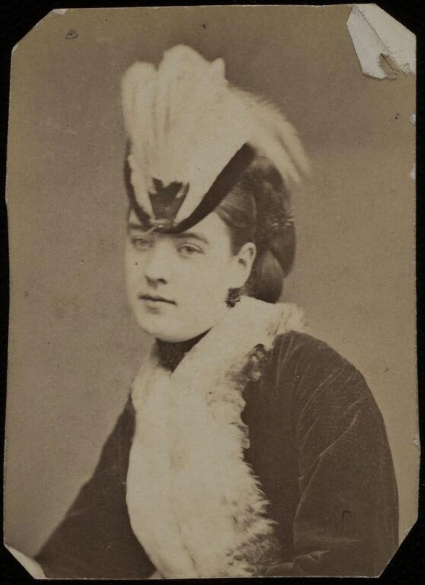 A portrait of 'Duchess of Sutherland', by London Stereoscopic and Photographic Company, photographic, 1864
