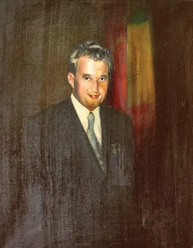 Tablou, ulei pe pânză, Portretul lui Nicolae Ceaușescu, nesemnat, atribiut lui Eugen Palade. Nicolae Ceaușescu cu două însemne de ”Erou al Republicii Socialiste România”, în spatele său steagul cu stema RSR și steagul PCR. Comandat și oferit de Ministerul de Interne, Direcția de Securitate și Gardă, 25 ianuarie 1978.