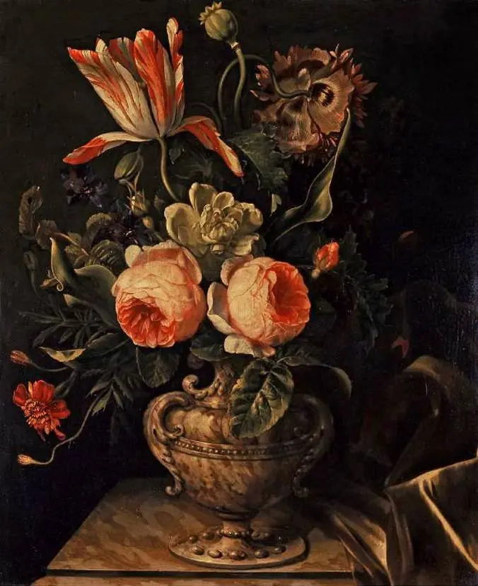 A vase of flowers