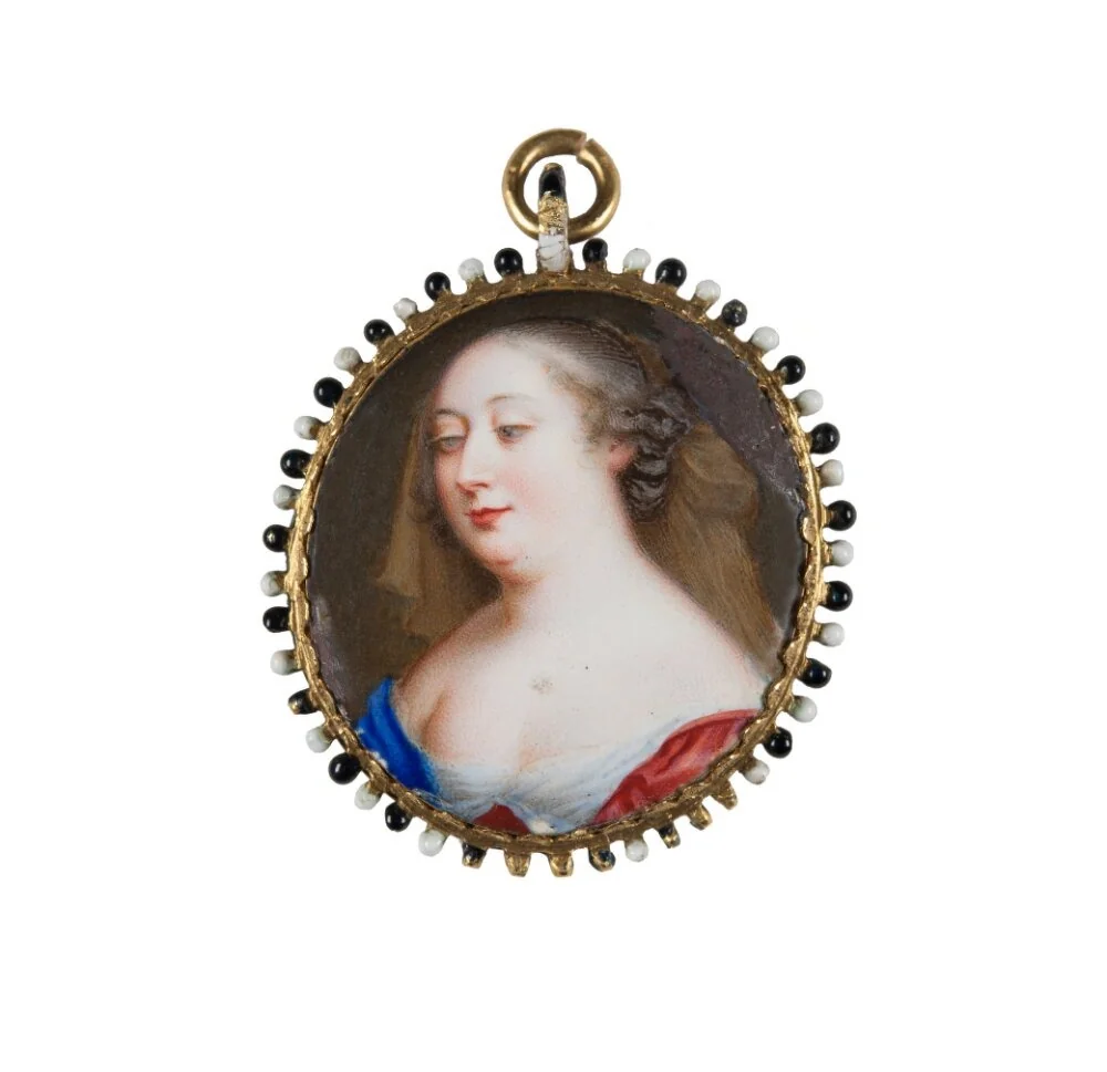 Unknown woman