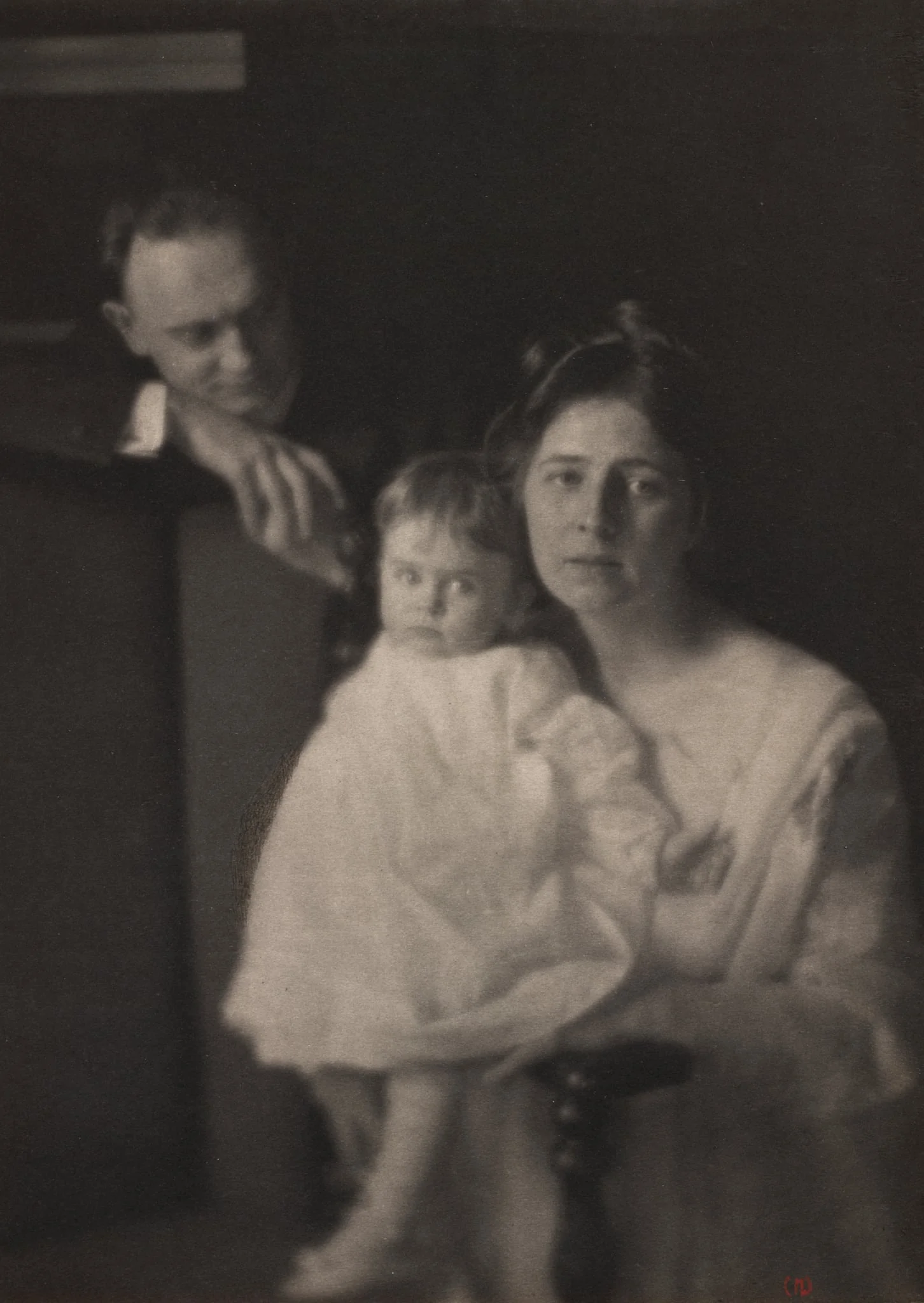 Walter L. Flory, Julia McCune Flory, and Phoebe Flory, by Clarence H. White, 1915