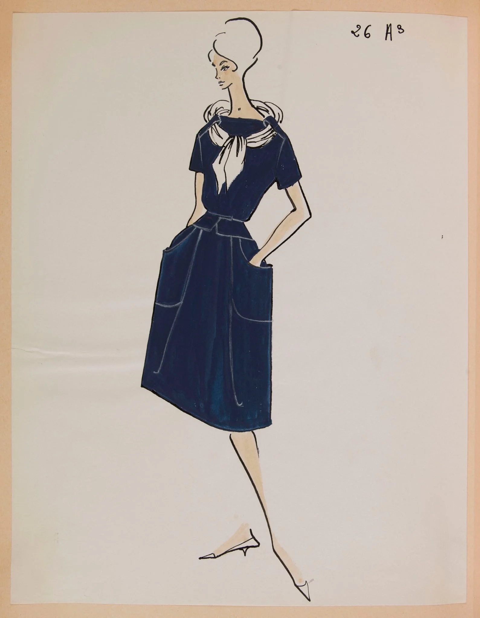 Robe bleu marine avec foulard tenu dans des passants, by Carven, 1959