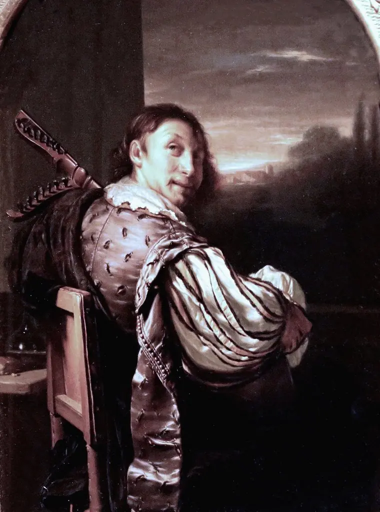 Man playing the Theorbo