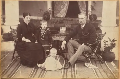 Col. Carpendale and family, Neemuch (recto, bottom)