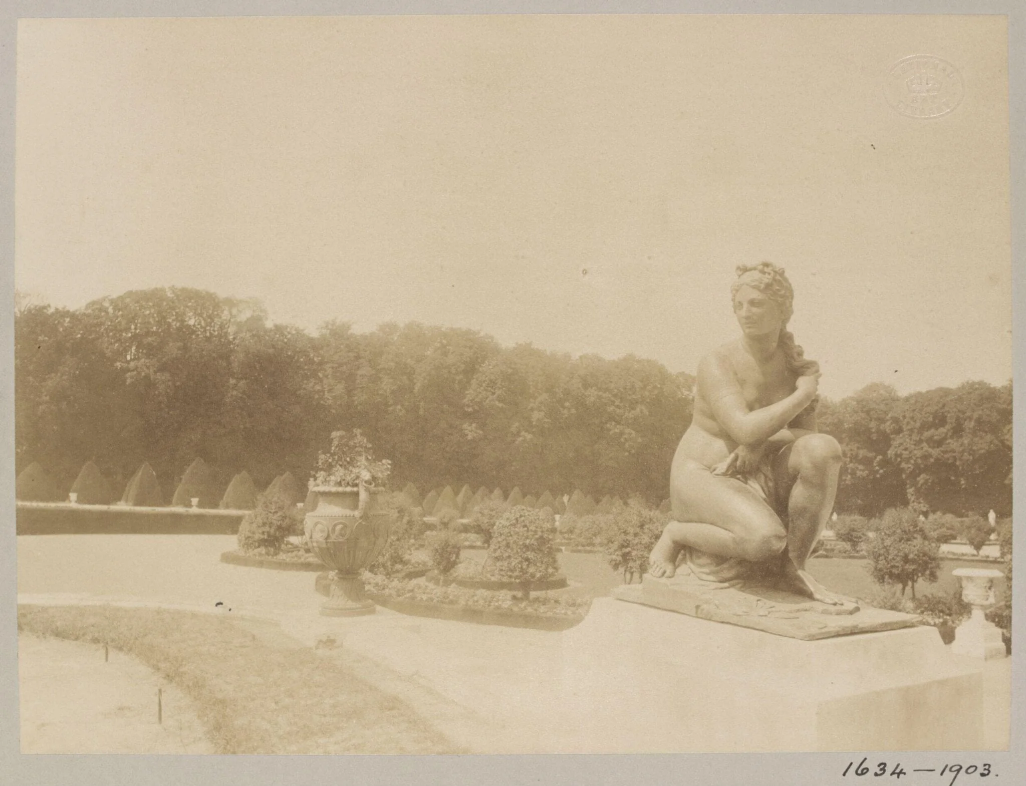 Statue of Venus, Versailles, France, by Jean-Eugène-Auguste Atget, photographic, 1900