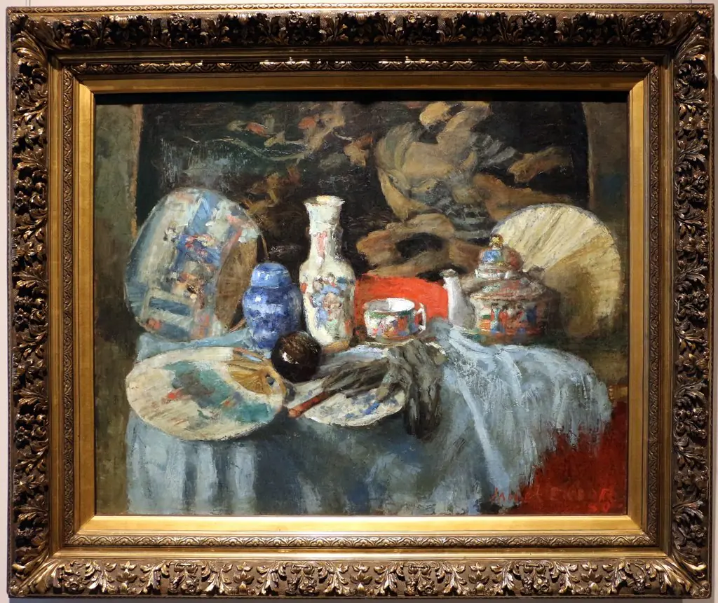 Chinoiseries with fans
