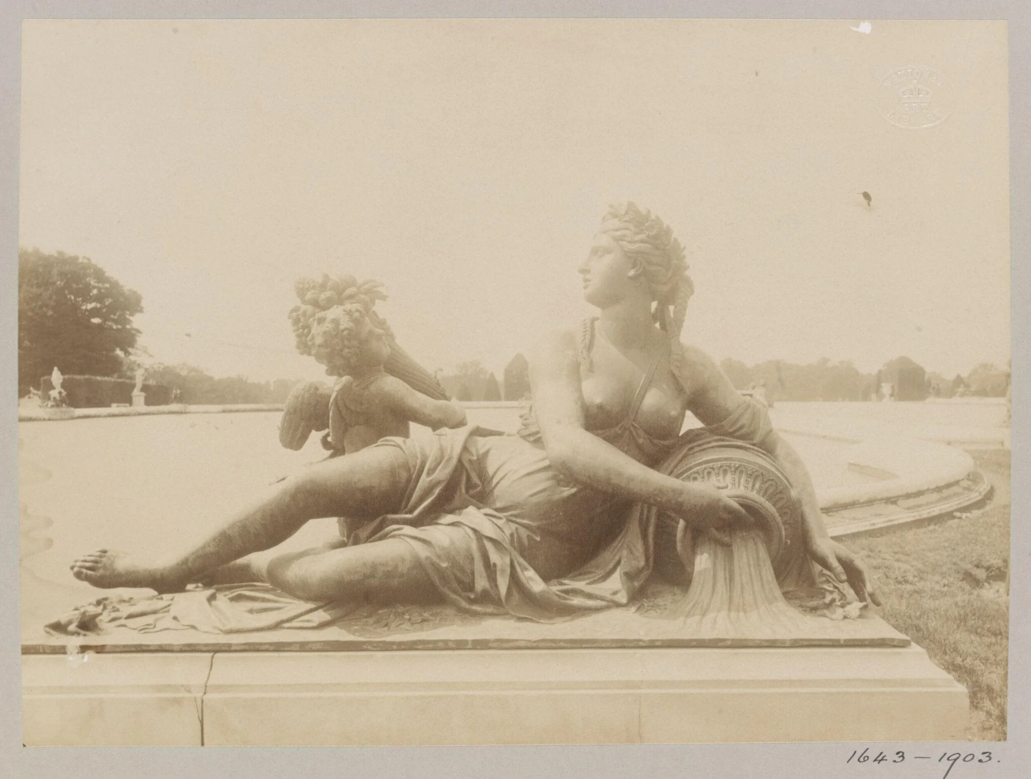 Statue, Versailles, France
