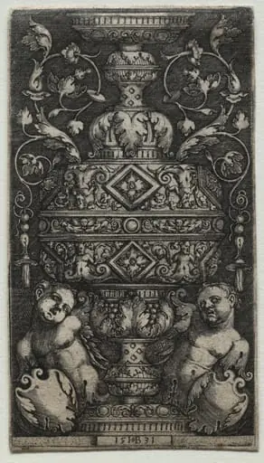 Vase Orné d'Enfans