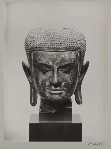 Cambodian bronze sculpture of Buddha head, ca. 13th century A.D., V&A Museum