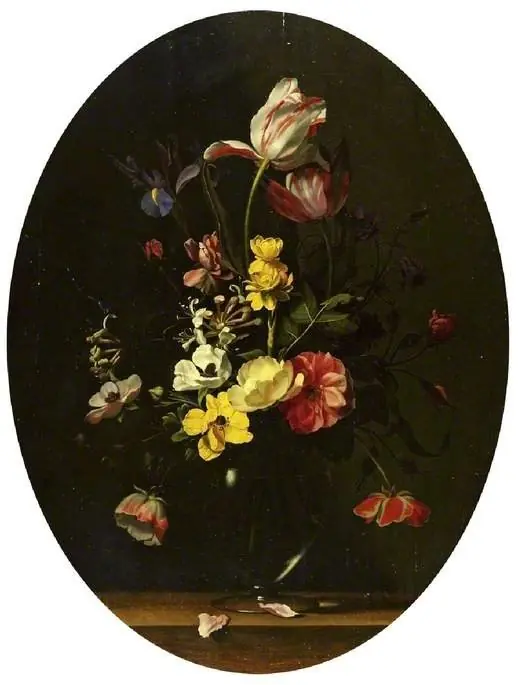 A vase of flowers