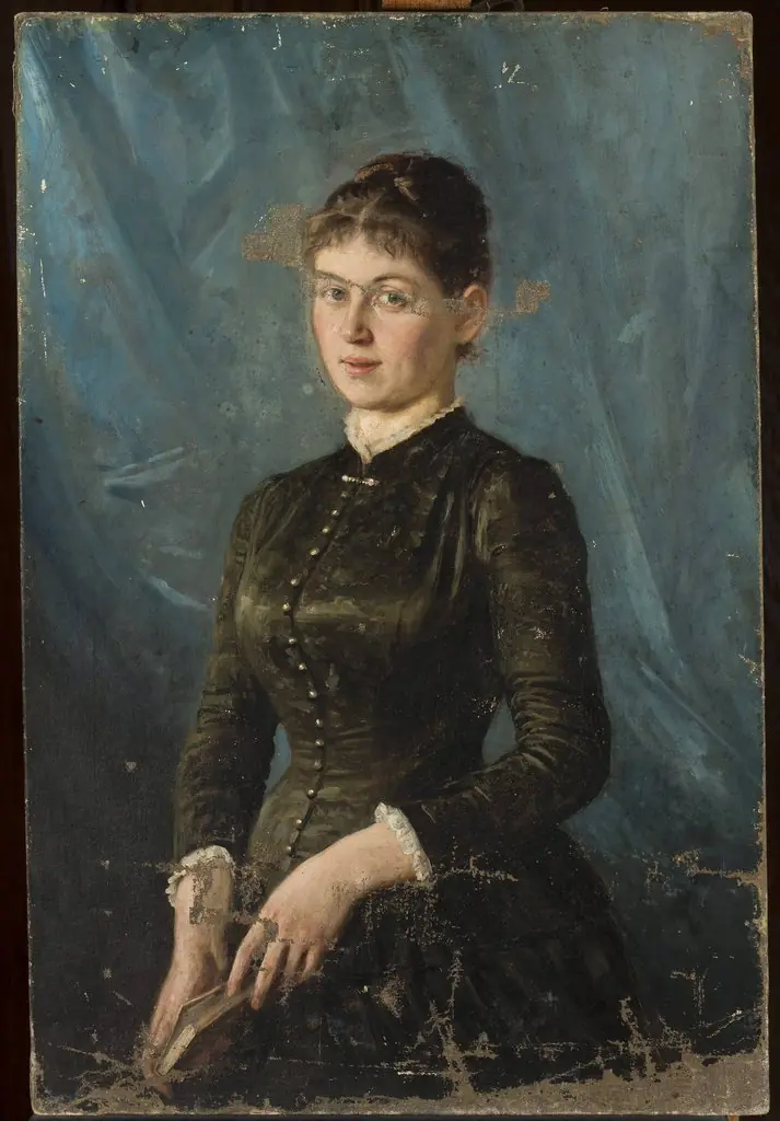 Portrait of a young lady