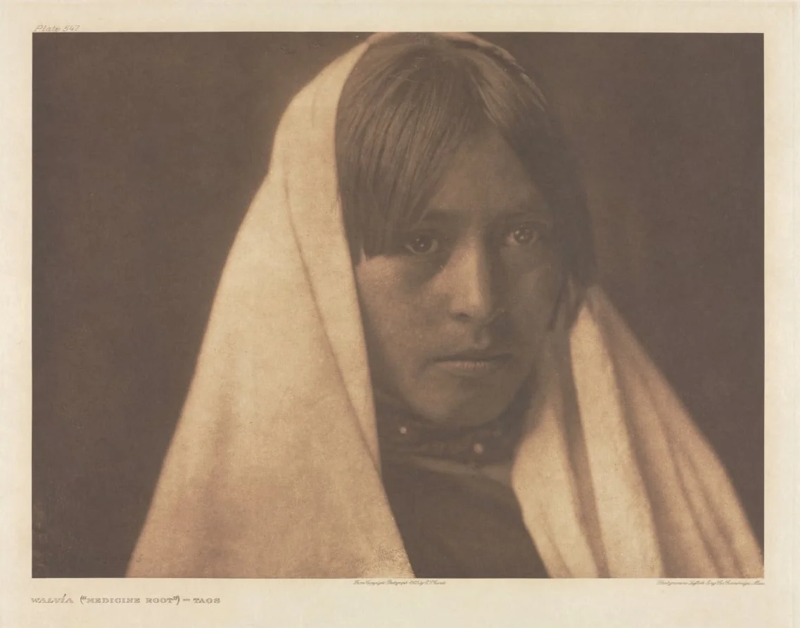 Portfolio XVI, Plate 547: Walvía ("Medicine Root") - Taos, by Edward S. Curtis, 1905