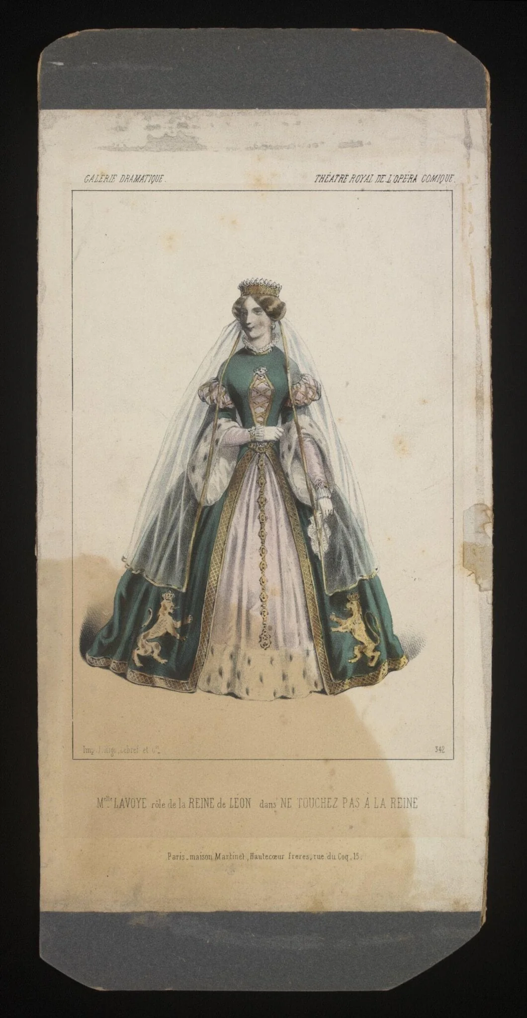 Mlle. Lavoye role de la Reine de Leon dans ne touchez pas a la reine
