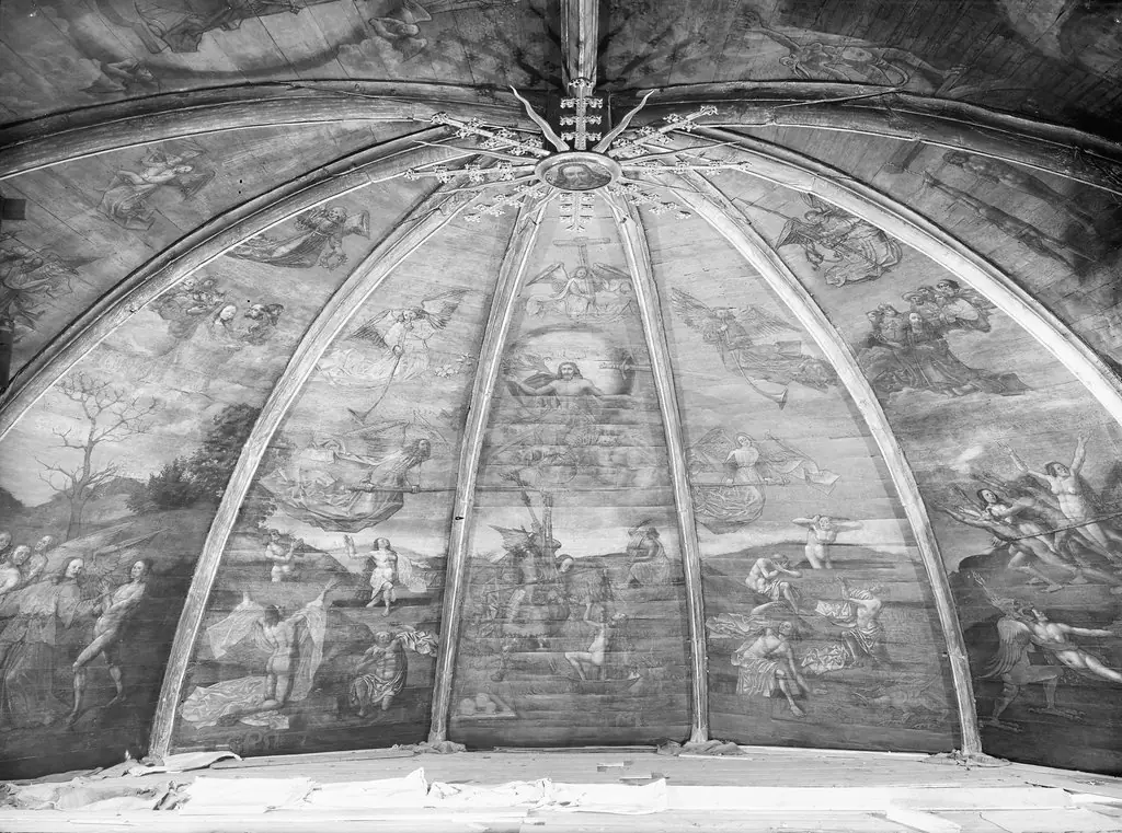 Painted ceiling vault with the Last Judgement