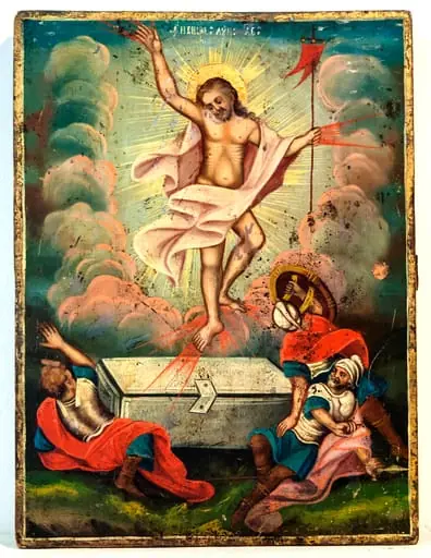 Icoana are o forma dreptunghiulara, în ax vertical. Tema, "Invierea lui Iisus", este tratată în manieră occidentală, academistă, fiind mai puțin răspândită decât celelalte două variante ale "Învierii" tipic ortodoxe("Coborârea lui Hristos la iad" și "Femeile mirofore la mormânt"). Icoana reprezintă imaginea lui Iisus înviat în slavă, iradiind, într-un oval de nori auriți, deasupra mormântului pecetluit. Iisus arată către cer cu mâna dreaptă, iar în stânga ține o flamură roșie fluturînd de brațele unei cruci, steagul biruinței. Domnul, cu capul plecat pe mâna stângă, părul lung, ondulat, revărsat pe umeri, privește cu îngăduință în jos în timp ce se înalță spre cer. Din mâini și din picioare țâșnesc raze roșii.Este învăluit cu o mantie albă care îi flutură pe umeri și îi acoperă mijlocul. În registrul de jos, trei soldați în haine romane, căzuți la pământ, orbiți de lumina Învierii. Soldații poartă armură metalică și scuturi, tunici scurte, albastre, mantii roșii, cizme înalte. Sunt redați plastic în cădere, înspăimântați, pe o pajiște verde, denivelată, unde se află în centru mormântul de piatră. Paleta cromatică variată, armonioasă. Cerul albastru cu irizări luminoase.Inscripția scrisă cu alb. Chenar îngust auriu.