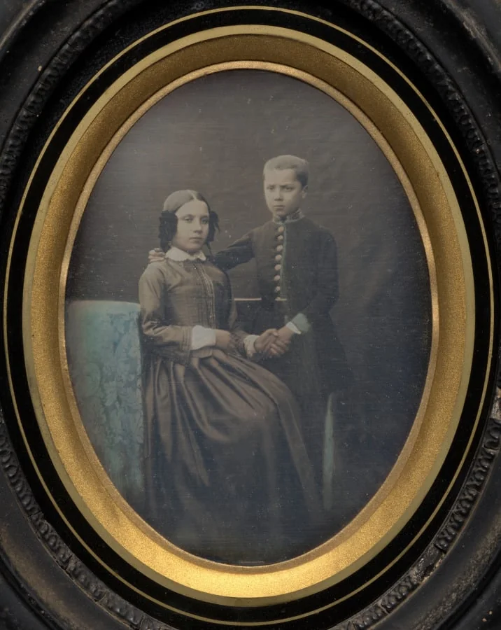 Brother and sister clasping hands, by Unknown, 1862
