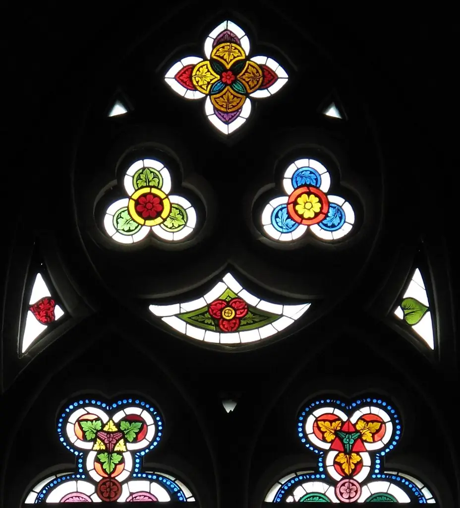 Ornamental Lancet Heads