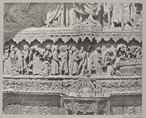 Detail of the carving of the tympanum, León Cathedral
