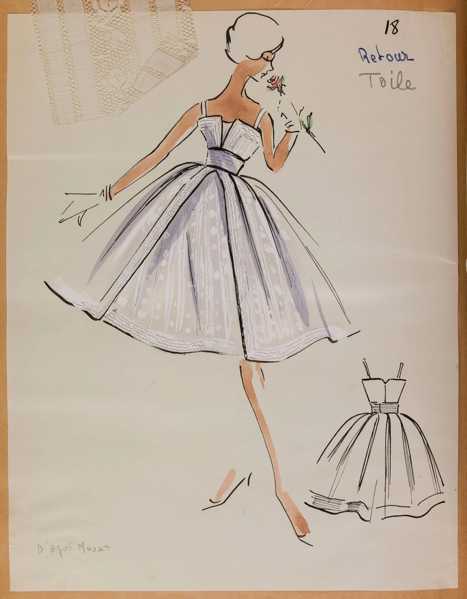 Robe blanche à fines bretelles rehaussée de bandes de dentelle blanche, by Marie-Louise Carven, 1957